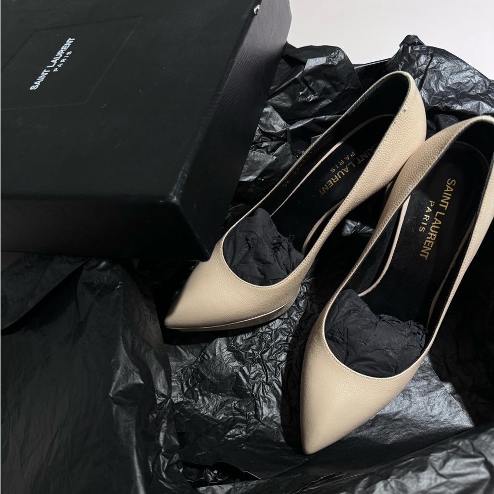 SAINT LAURENT beige heels
